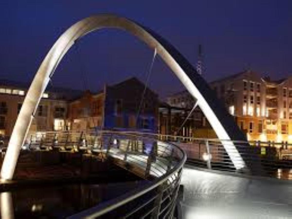 Ecohome On The Canal In A Historic Site Near * Coventry