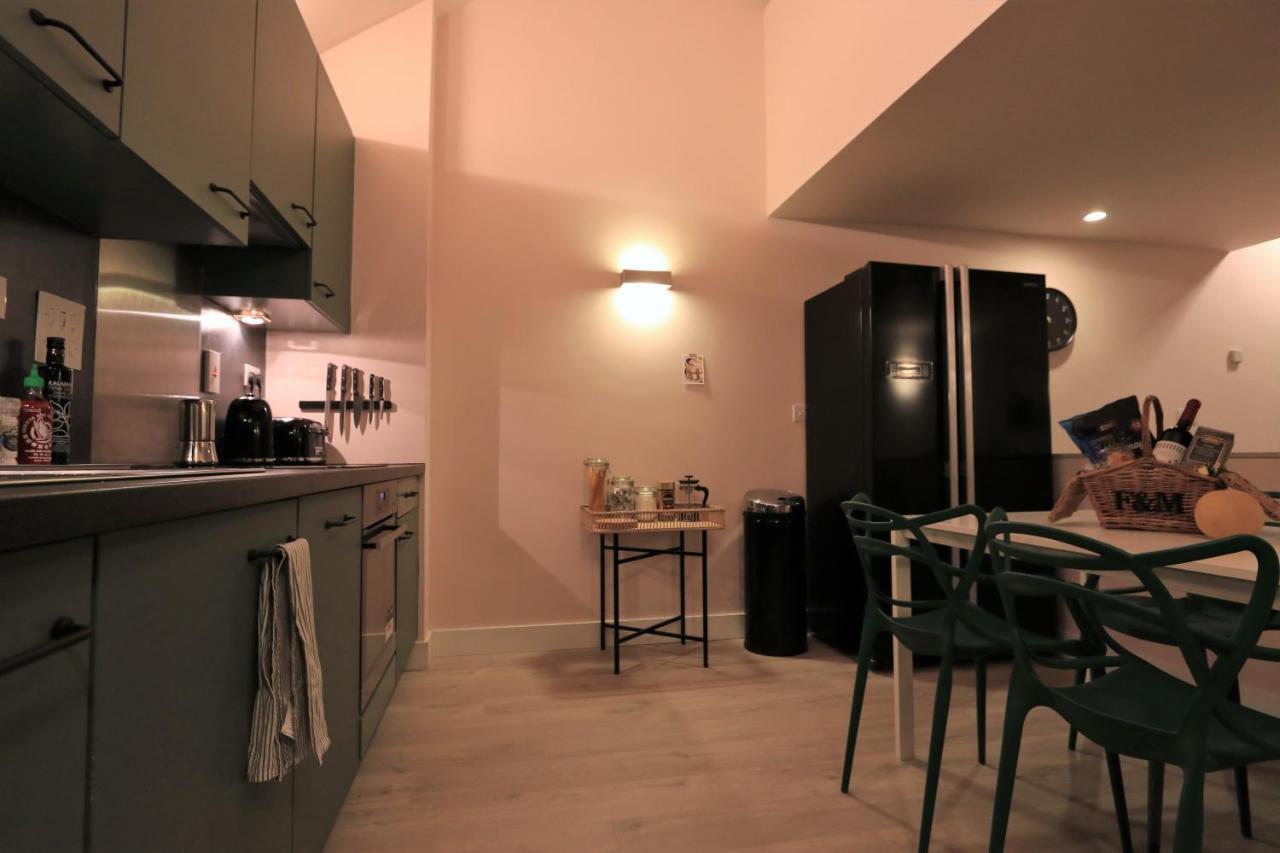 Ecohome On The Canal In A Historic Site Near Apartment