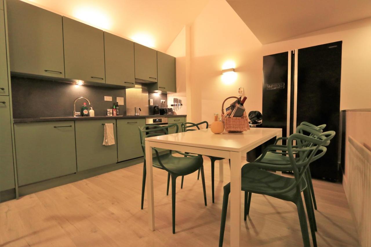 Ecohome On The Canal In A Historic Site Near